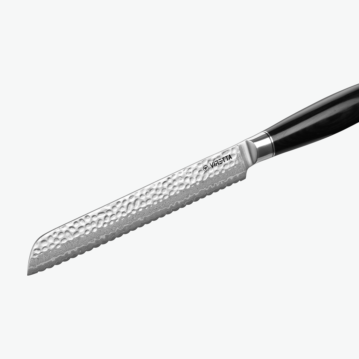 Gehämmerte Klingenoberfläche am Shōjin Taru Brotmesser, Nahaufnahme