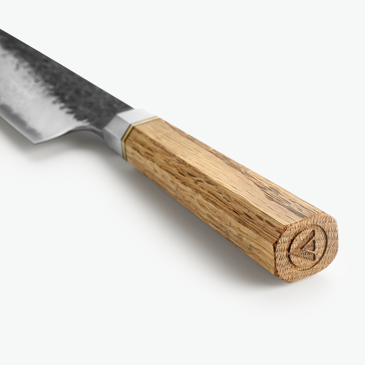 Achteckiges Griffende aus Eiche mit Logo am Shōjin Kashi Kochmesser