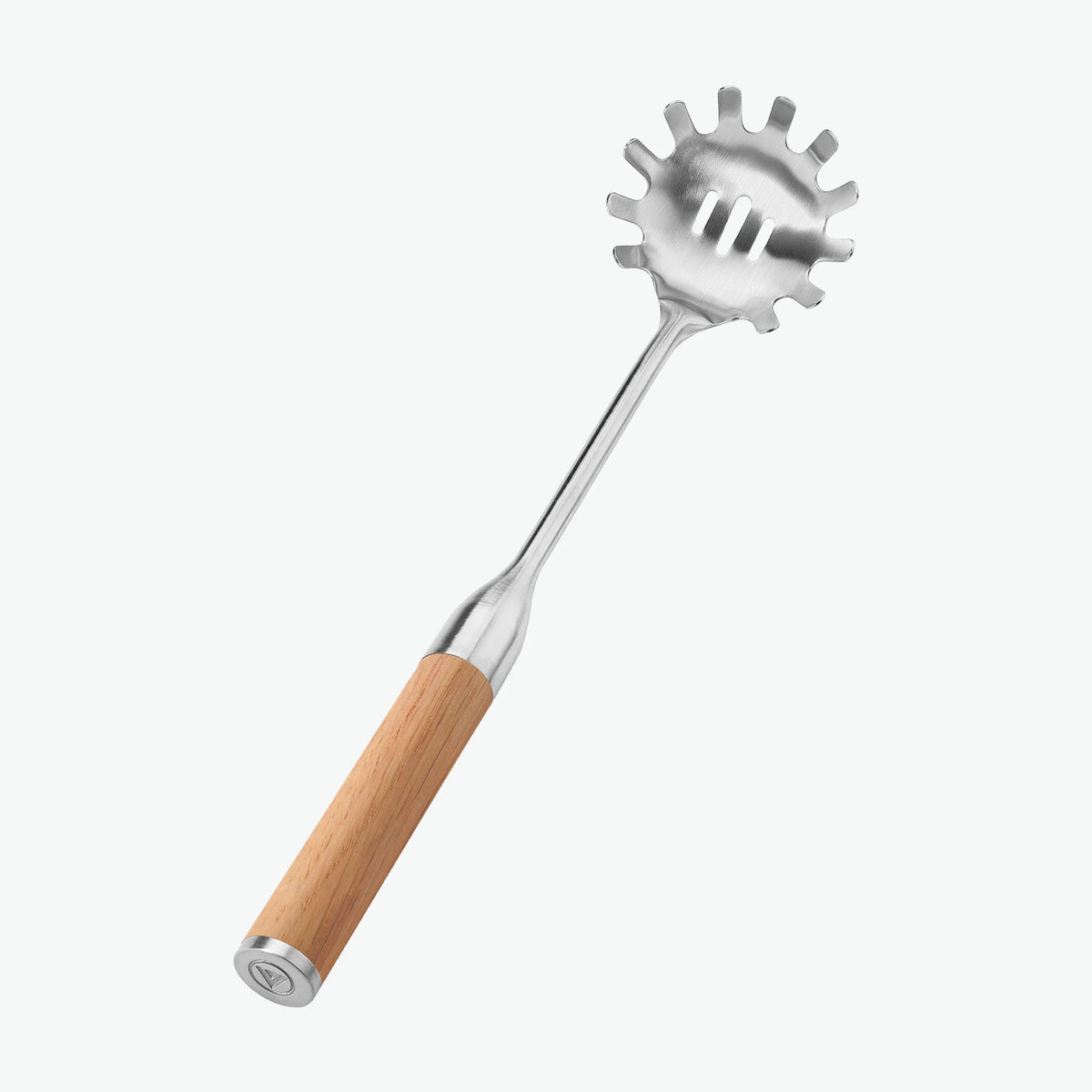 Pastalöffel mit Griff aus Eiche, Schrägansicht