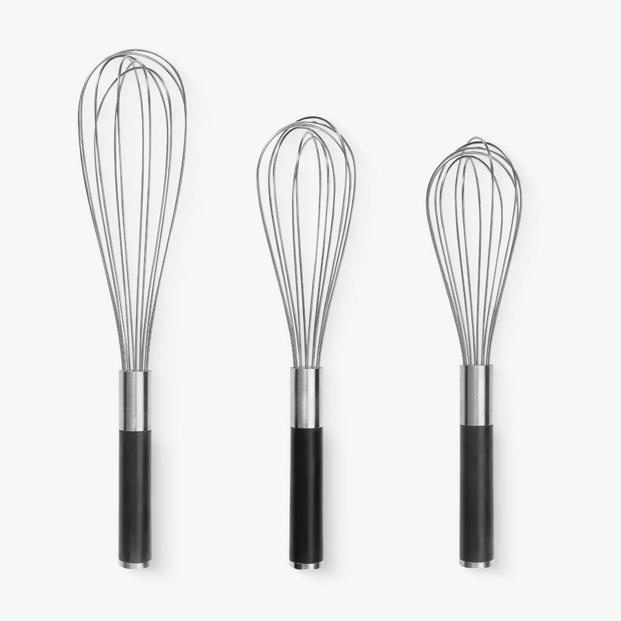 Schneebesen-Set Trio mit Griffen aus G-10: 31 cm, 26,5 cm und 25 cm nebeneinander