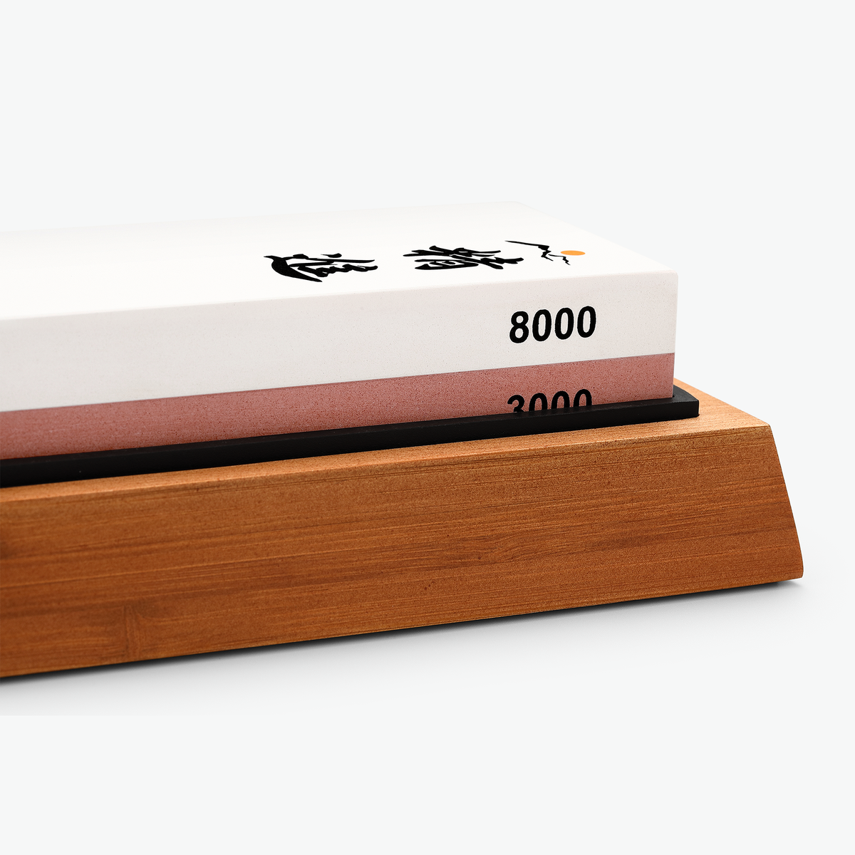 Shōjin Schleifstein 3000/8000 im Bambushalter, Nahaufnahme