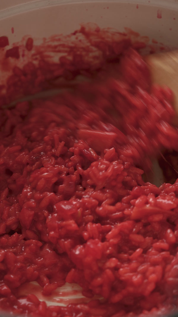 Rote-Bete-Risotto mit Pilzen und Dillöl